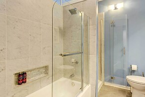 Stylish + Serene West Friendship Hidden Gem!