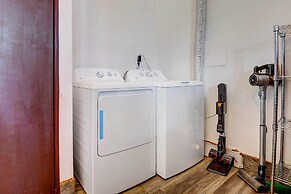 Stylish + Serene West Friendship Hidden Gem!