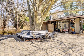 Stylish + Serene West Friendship Hidden Gem!