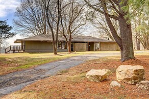 Stylish + Serene West Friendship Hidden Gem!