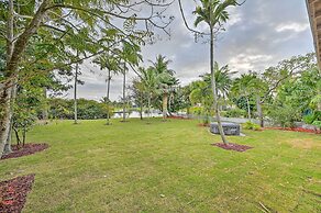 Lakefront House: Hot Tub & Golf Course Views!