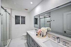 Lakefront House: Hot Tub & Golf Course Views!