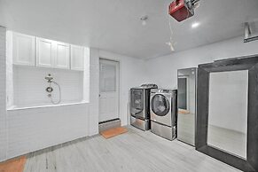 Lakefront House: Hot Tub & Golf Course Views!