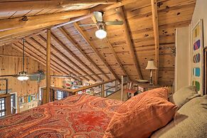 Scenic Greers Ferry Cabin w/ Deck + Fire Pit!