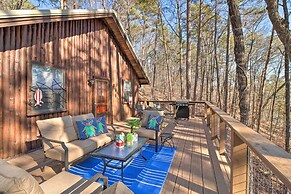 Scenic Greers Ferry Cabin w/ Deck + Fire Pit!