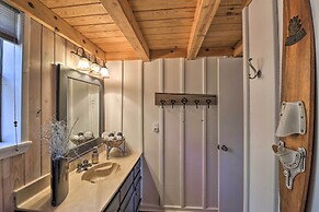 Scenic Greers Ferry Cabin w/ Deck + Fire Pit!