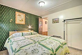 Unique Creekside Escape - Enjoy On-site Goats!