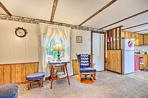 Unique Creekside Escape - Enjoy On-site Goats!