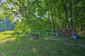 Unique Creekside Escape - Enjoy On-site Goats!