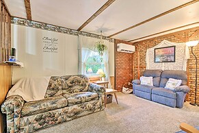 Unique Creekside Escape - Enjoy On-site Goats!