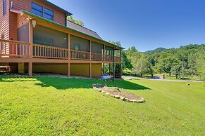 Beautiful Smoky Mountain Chalet With Game Room!