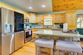 Beautiful Smoky Mountain Chalet With Game Room!