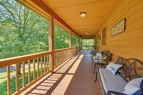 Beautiful Smoky Mountain Chalet With Game Room!
