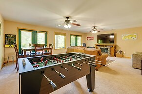Beautiful Smoky Mountain Chalet With Game Room!