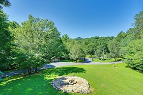 Beautiful Smoky Mountain Chalet With Game Room!