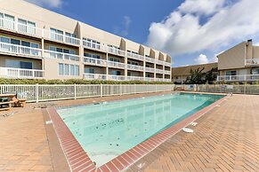 Brigantine Condo w/ Beach Access & Pool Views