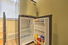 Royal Oak Hideaway: 15 Mi to Downtown Detroit!