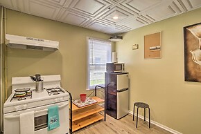 Royal Oak Hideaway: 15 Mi to Downtown Detroit!