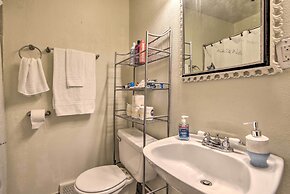 Royal Oak Hideaway: 15 Mi to Downtown Detroit!