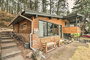 Flathead Lake Waterfront Cabin w/ Dock & Kayaks