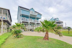 Steps From Gulf: Freeport Home w/ Water Views