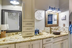 Steps From Gulf: Freeport Home w/ Water Views