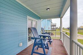 Steps From Gulf: Freeport Home w/ Water Views