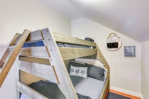 Steps From Gulf: Freeport Home w/ Water Views