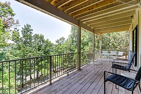 Hot Tub & Deck: Margaritaville Resort Retreat!