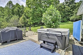 Quiet Rockbridge Cottage ~ 4 Mi to Hocking Hills!