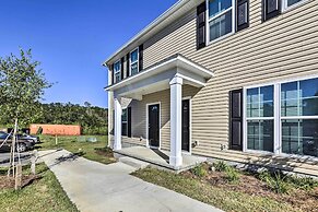 Ideally Located & Elegant Condo w/ Balcony!