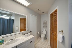 Private Pool & Patio: Pet-friendly Bakersfield Gem