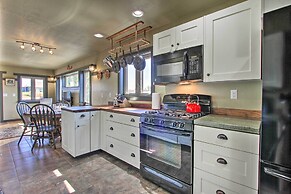 Pet-friendly Choteau Townhouse With Gas Grill!