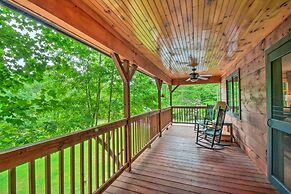 Chauga River Cabin: Pets Welcome!