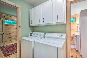 Chauga River Cabin: Pets Welcome!