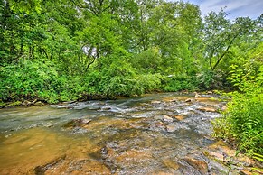 Chauga River Cabin: Pets Welcome!