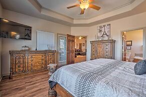 Branson Group Getaway: 2 Mi to Silver Dollar City!