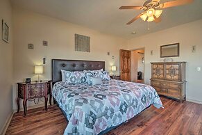 Branson Group Getaway: 2 Mi to Silver Dollar City!