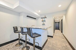 Stylish Atlanta Retreat < 7 Mi to Midtown!