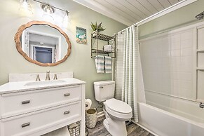 Fernandina Beach Condo ~ 1 Mi to Golf Courses