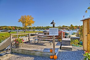 Charming Saratoga Lake Retreat w/ Dock Access