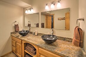 Walk to Table Rock Lake: Spacious Home w/ Deck!