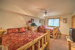 Walk to Table Rock Lake: Spacious Home w/ Deck!