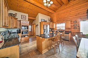 Walk to Table Rock Lake: Spacious Home w/ Deck!