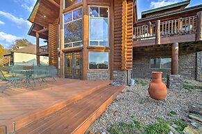 Walk to Table Rock Lake: Spacious Home w/ Deck!