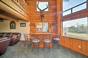 Walk to Table Rock Lake: Spacious Home w/ Deck!