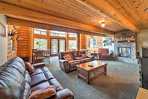 Walk to Table Rock Lake: Spacious Home w/ Deck!