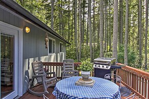 Anderson Island Home w/ Hot Tub, Near Beaches