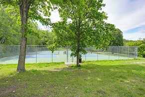 15 Mi to Downtown Minneapolis: Retreat on 5 Acres