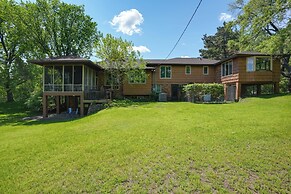 15 Mi to Downtown Minneapolis: Retreat on 5 Acres